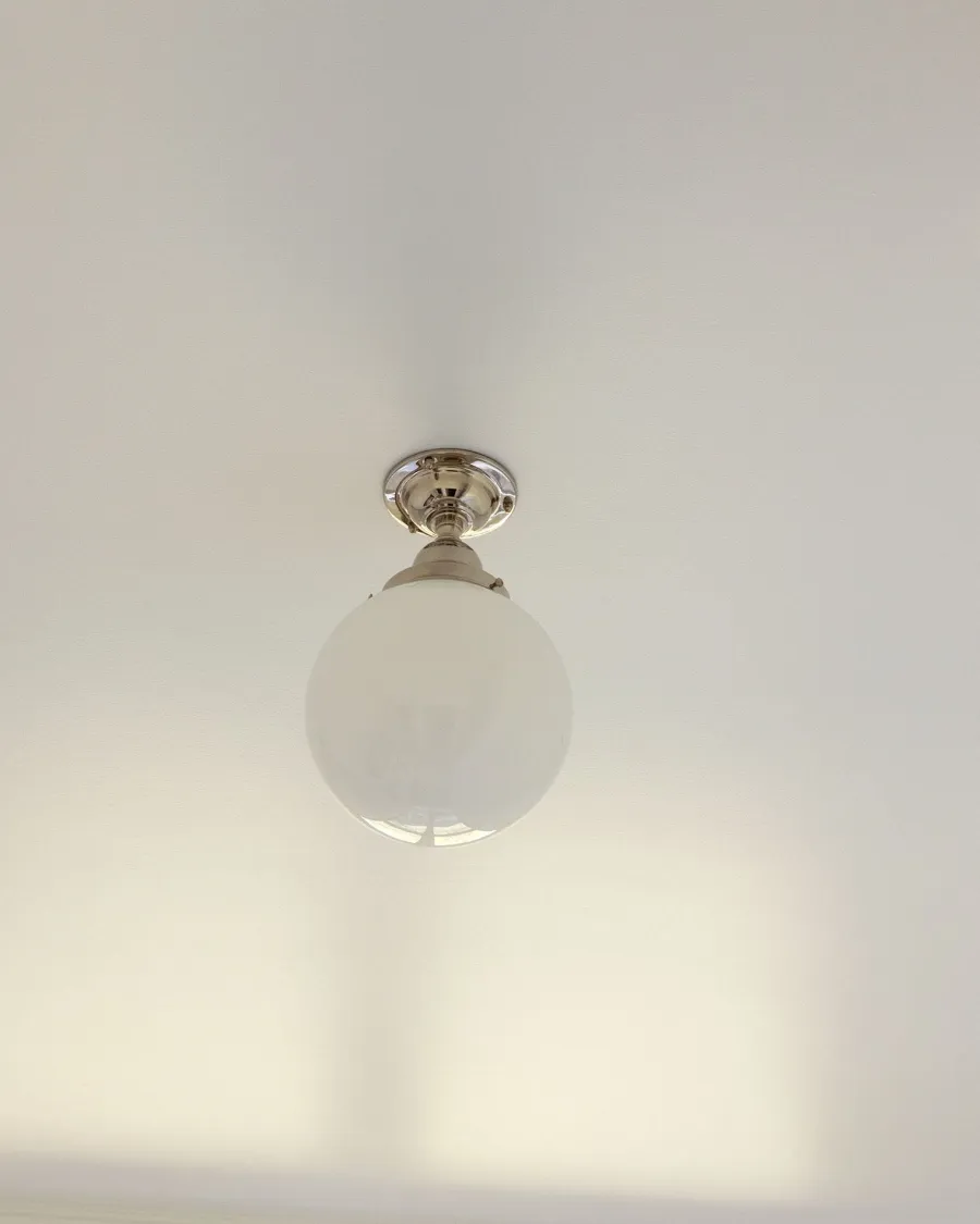 Karlskrona Lampfabrik Små Taklampor|Badrumslampor - Tak|Badrumslampa - Lundkvist 80 nickel, klotskärm