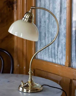 Karlskrona Lampfabrik Bordslampor|Bordslampor I Mässing|Bordslampa - Lagerlöf mässing, benvit skärm