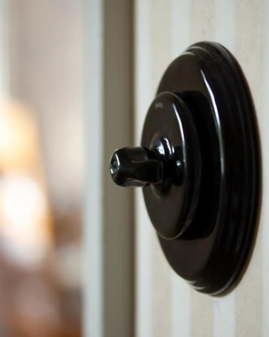 Fontini S.A. Strömbrytare Med Dimmer|Vridströmbrytare|Dimmer svart porslin - Fontini infällt