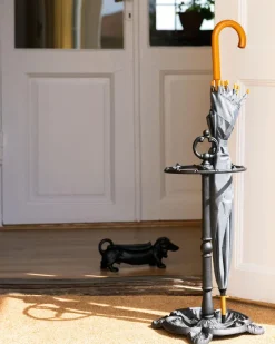 Strömshaga AB Inredning I Gjutjärn|Eldhundar & Gnistskydd|Eldhund / Fotskrapa i gjutjärn - Tax svart