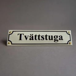 Emaljehuset Emaljskyltar|Emaljskyltar & Dörrskyltar|Emaljskylt - Tvättstuga vit/svart