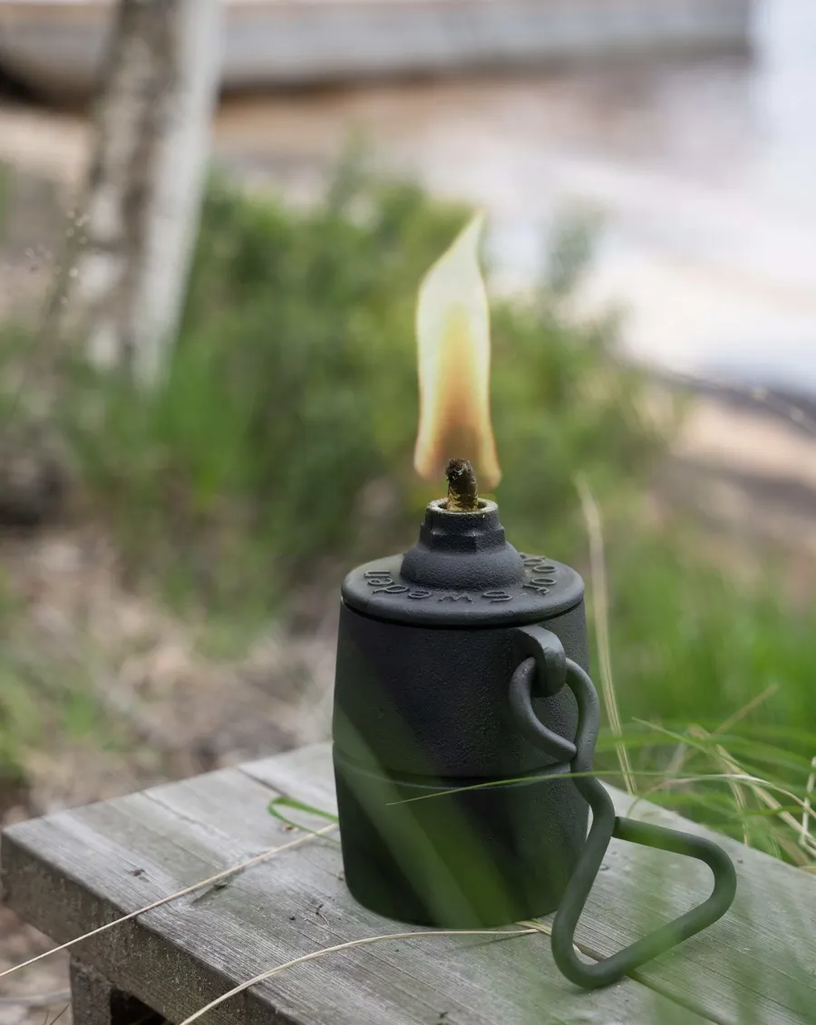 SCANDINAVISK SPISMILJÖ AB Inredning I Gjutjärn|Juldekoration|Oljelampa - Fotogenlampa gjutjärn Småland