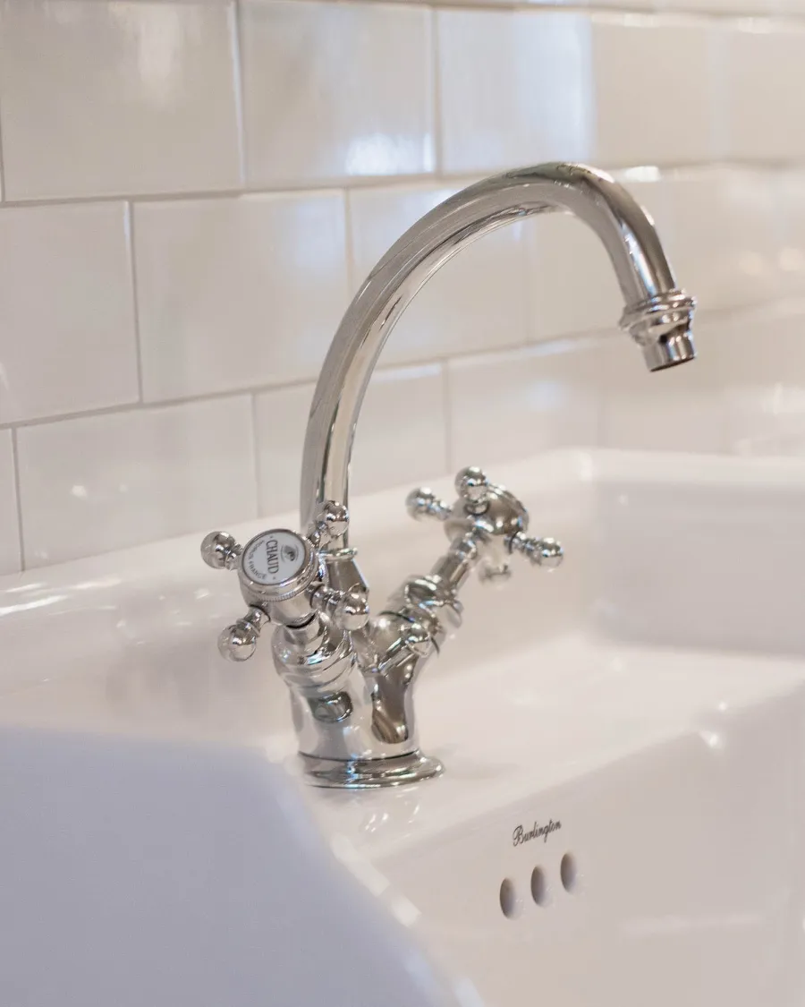 Badex AB Tvättställ|Tvättställsblandare I Krom|Tvättställsblandare - Horus Eloise krom