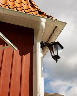 Kulturjern AB Gjutjärnslyktor|Gjutjärnslyktor|Utomhuslampa - Fasadlykta Solgård M4 hängande