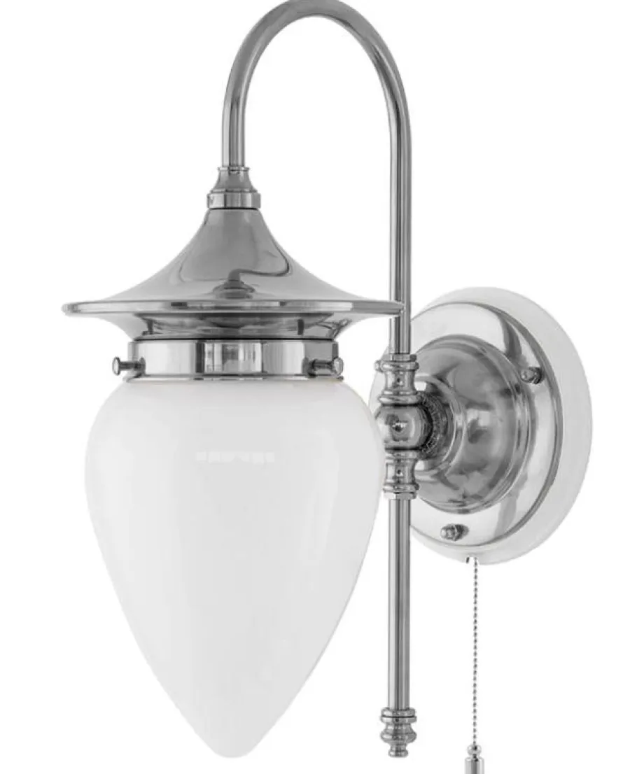 Karlskrona Lampfabrik Vägglampor I Nickel|Vägglampor Med Glaskupa|Vägglampa - Fryxell nickel, opalvit