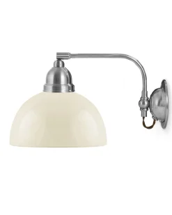 Karlskrona Lampfabrik Vägglampor I Nickel|Vägglampor Med Glaskupa|Vägglampa - Gripenberg nickel, benvit halvsfär, brun