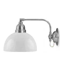 Karlskrona Lampfabrik Vägglampor I Nickel|Vägglampor Med Glaskupa|Vägglampa - Gripenberg nickel, opalvit halvsfär, vit