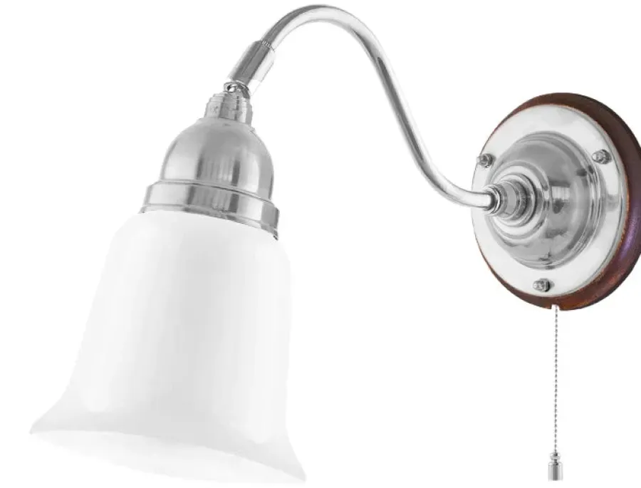 Karlskrona Lampfabrik Vägglampor I Nickel|Vägglampor Med Glaskupa|Vägglampa - Runeberg nickel, opalvit klocka