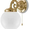 Karlskrona Lampfabrik Vägglampor Med Glaskupa|Vägglampor I Mässing|Vägglampa - Topelius mässing, opalvit klot