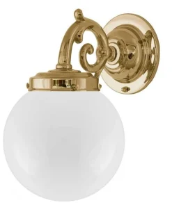 Karlskrona Lampfabrik Vägglampor Med Glaskupa|Vägglampor I Mässing|Vägglampa - Topelius mässing, opalvit klot