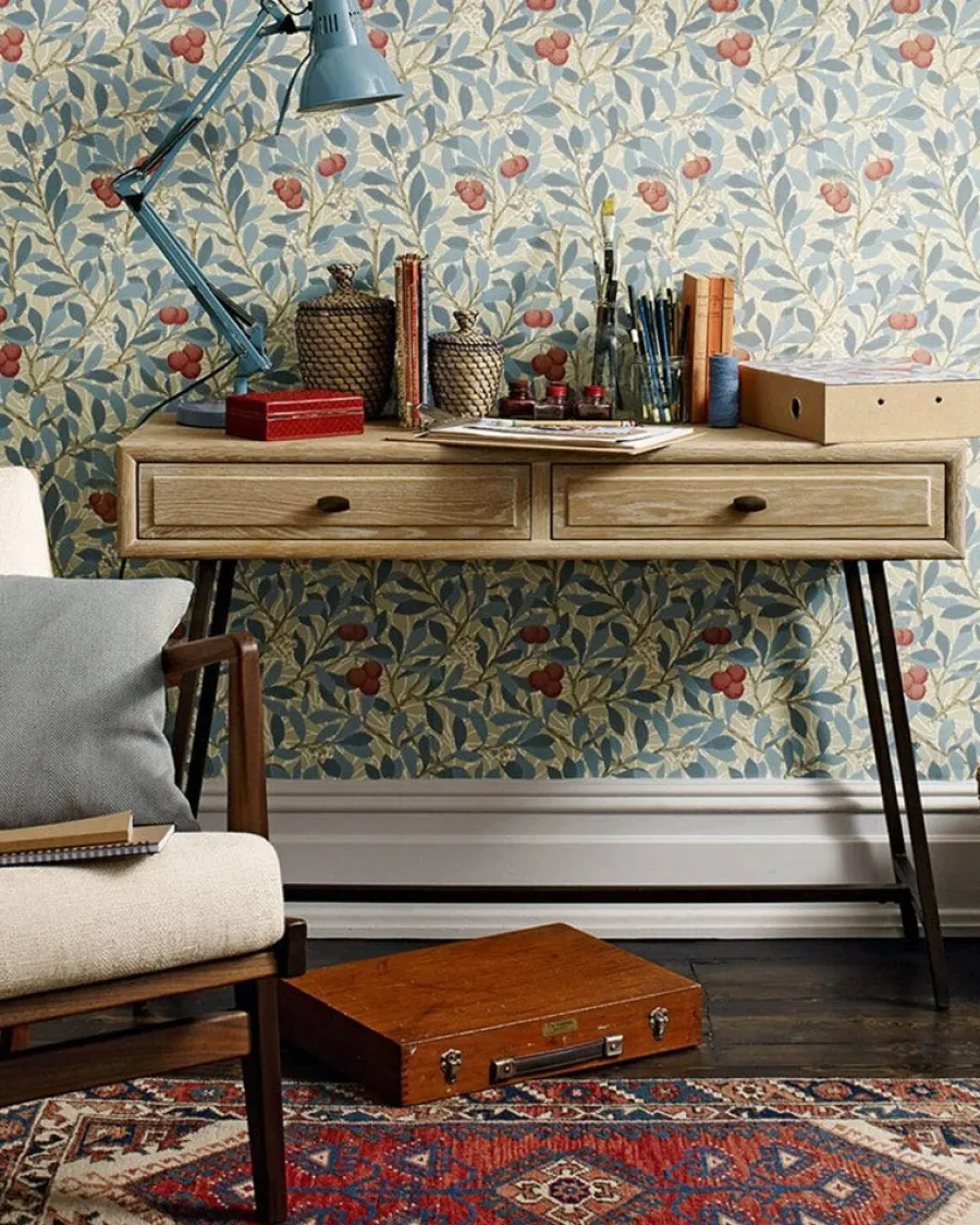 Sanderson Design Group Brands Ltd Mönstrade Tapeter|Blommiga Tapeter|William Morris & Co. Tapet - Arbutus Blue/Pink