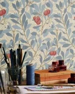 Sanderson Design Group Brands Ltd Mönstrade Tapeter|Blommiga Tapeter|William Morris & Co. Tapet - Arbutus Thyme/Coral