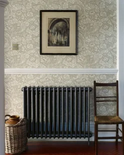 Sanderson Design Group Brands Ltd Mönstrade Tapeter|Blommiga Tapeter|William Morris & Co. Tapet - Bachelor´s Button Silver