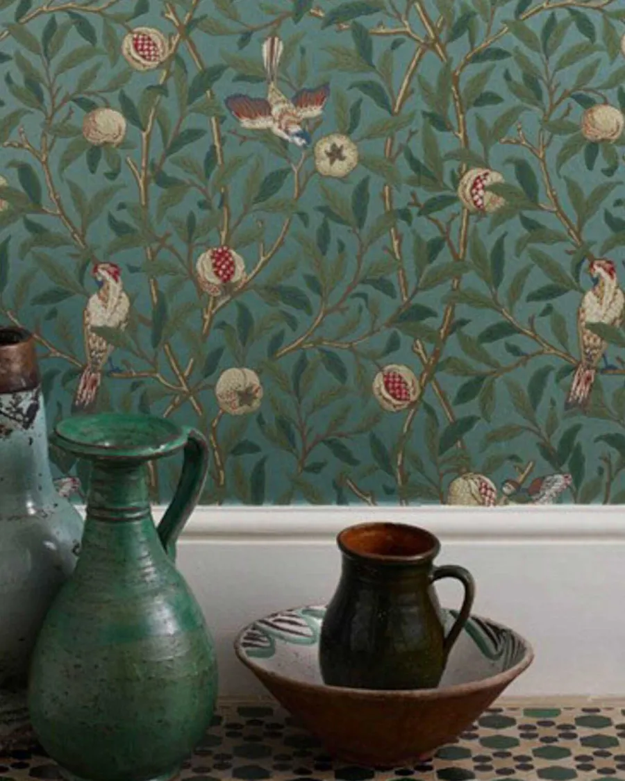 Sanderson Design Group Brands Ltd Mönstrade Tapeter|Blommiga Tapeter|William Morris & Co. Tapet - Bird & Pomegranate Charcoal/Sage
