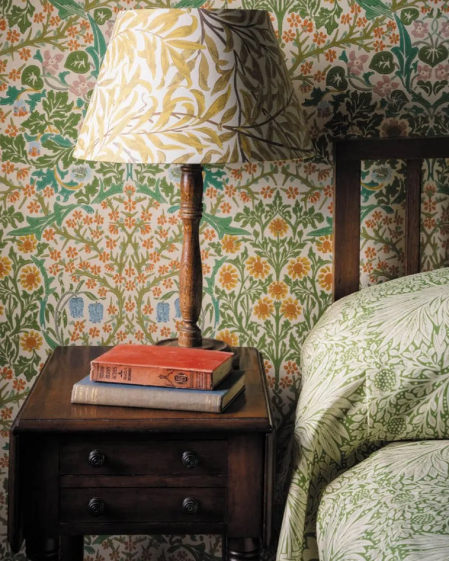 Sanderson Design Group Brands Ltd Mönstrade Tapeter|Blommiga Tapeter|William Morris & Co. Tapet - Blackthorn spring