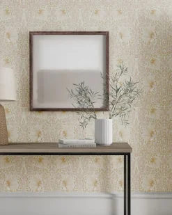 Sanderson Design Group Brands Ltd Mönstrade Tapeter|Blommiga Tapeter|William Morris & Co. Tapet - Pimpernel Shamrock/Watermelon