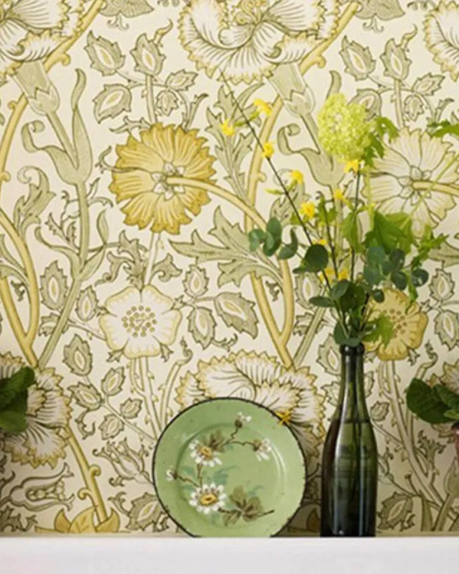 Sanderson Design Group Brands Ltd Mönstrade Tapeter|Blommiga Tapeter|William Morris & Co. Tapet - Pink & Rose cowslip/fennel
