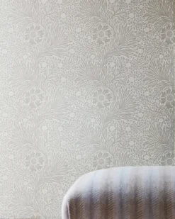 Sanderson Design Group Brands Ltd Mönstrade Tapeter|William Morris & Co - Tapeter|William Morris & Co. Tapet - Pure Marigold Black Ink