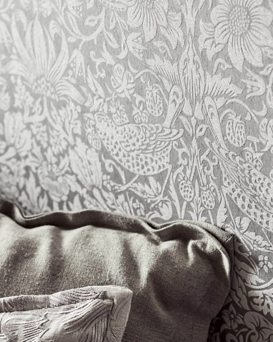 Sanderson Design Group Brands Ltd Mönstrade Tapeter|William Morris & Co - Tapeter|William Morris & Co. Tapet - Pure Strawberry Thief Taupe/Gilver
